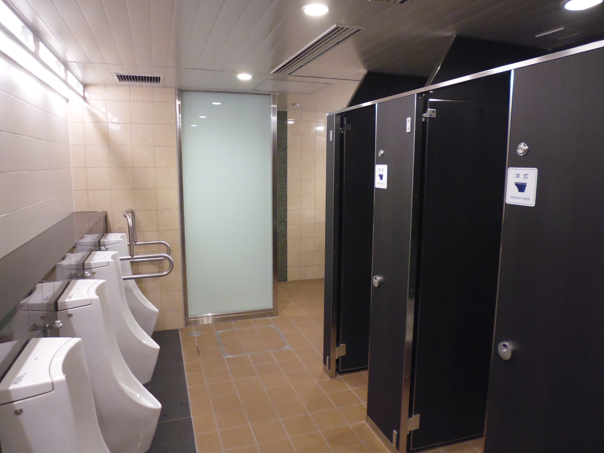 画像：高槻市駅旅客トイレ改修工事のうち建築工事
