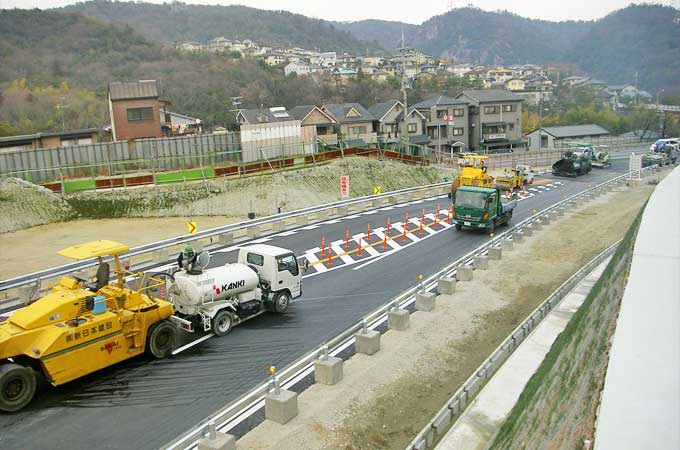 画像：平成１９年度名塩道路尼子谷地区改良工事