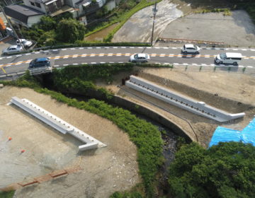 画像：名塩道路名塩川橋梁（上り）下部他工事