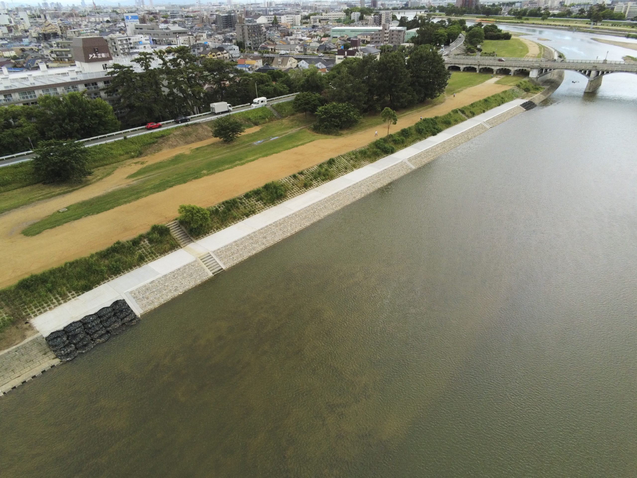 画像：（二）武庫川水系武庫川　低水護岸工事（稲葉荘工区）